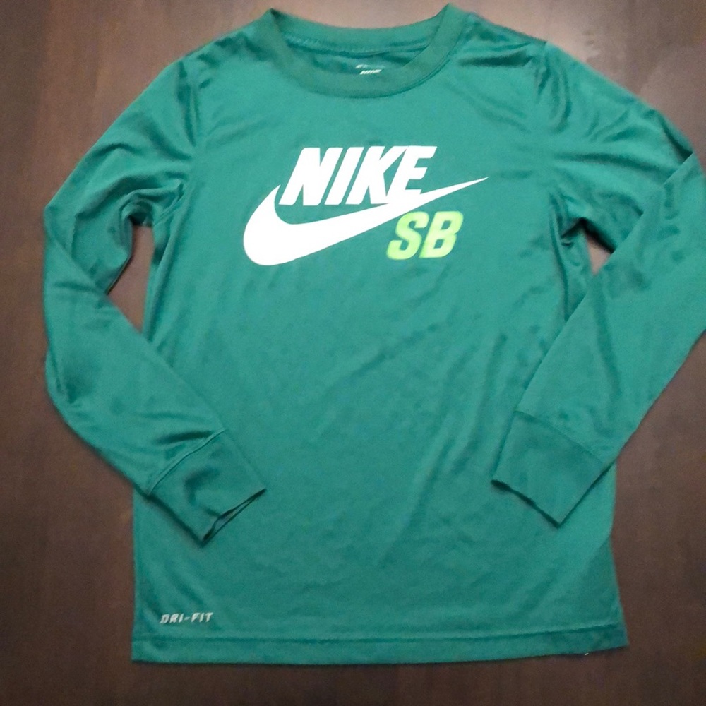 Nike - Long Sleeve